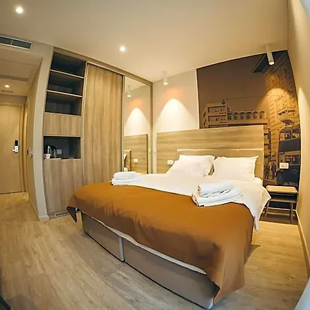Verso Hotel Mostar
