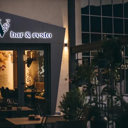 ホテル Verso モスタル