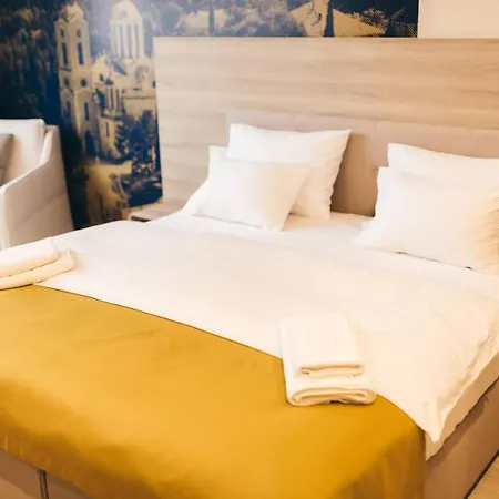 ホテル Verso モスタル