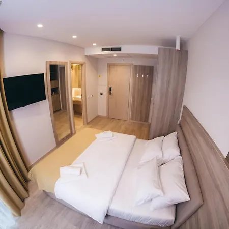 Verso ホテル モスタル