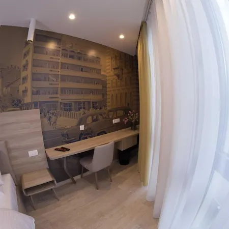 ホテル Verso モスタル